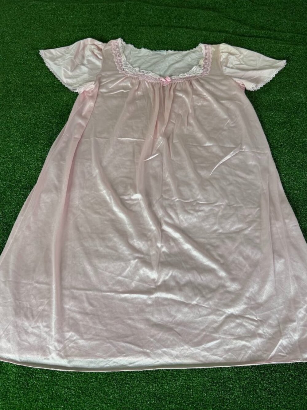 Vintage Lorraine Nylon Nightgown Light Pink Floral Collar Short Sleeve USA L